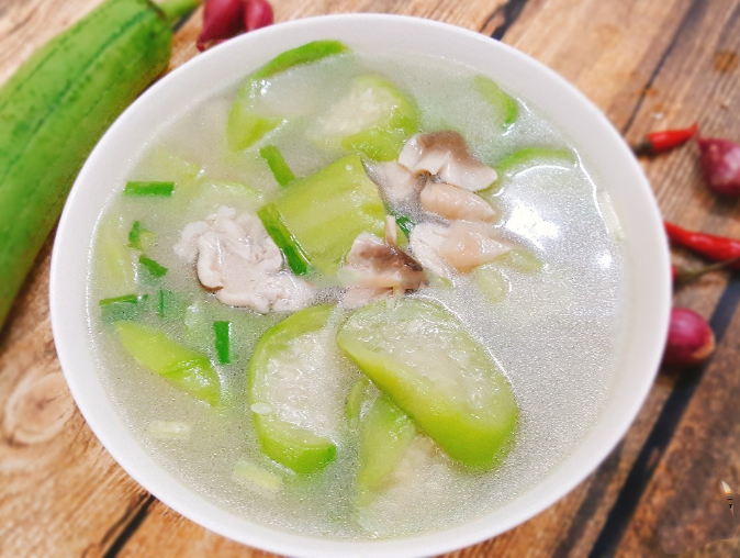 Canh nấm rơm nấu mướp