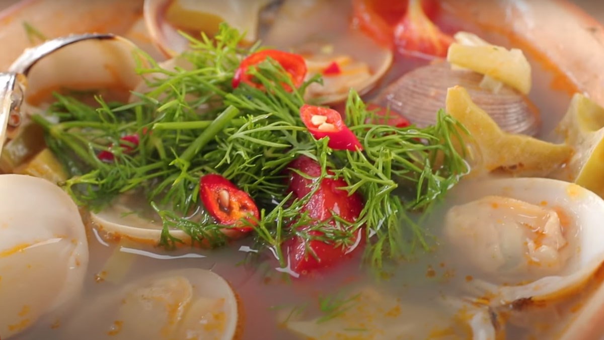 Canh nghêu nấu khế