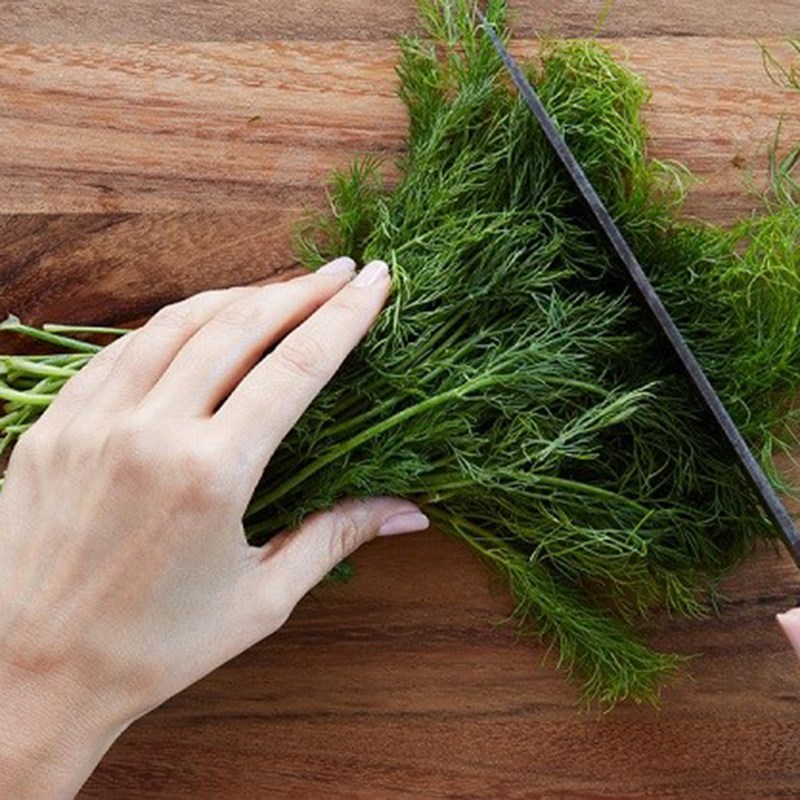Bước 1 Sơ chế nghêu và nguyên liệu phụ Canh nghêu thì là