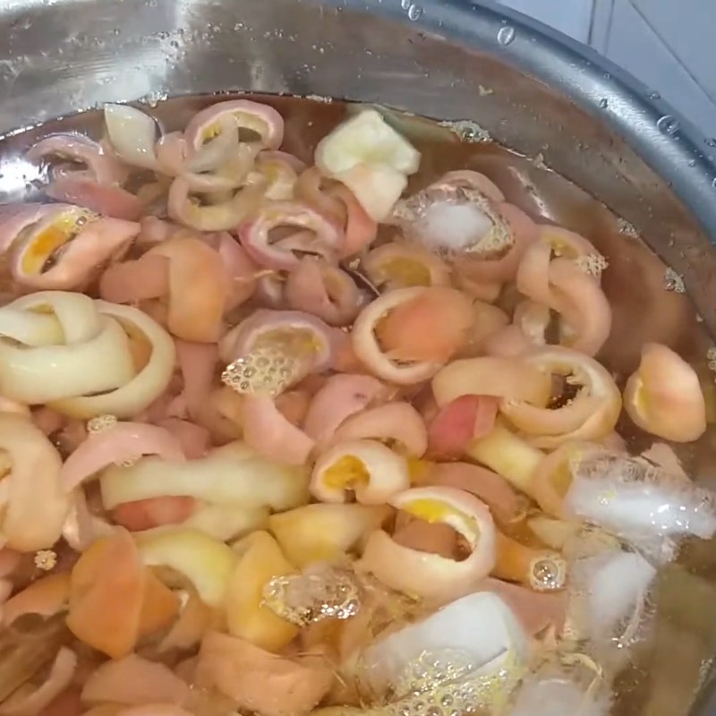 Bước 2 Cắt sợi và luộc chanh dây Mứt vỏ chanh dây