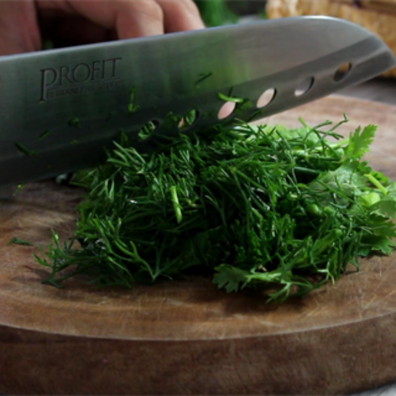 Bước 1 Sơ chế nguyên liệu Chả cá ngần