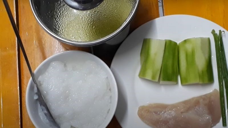 Nguyên liệu món ăn cháo gà cho bé