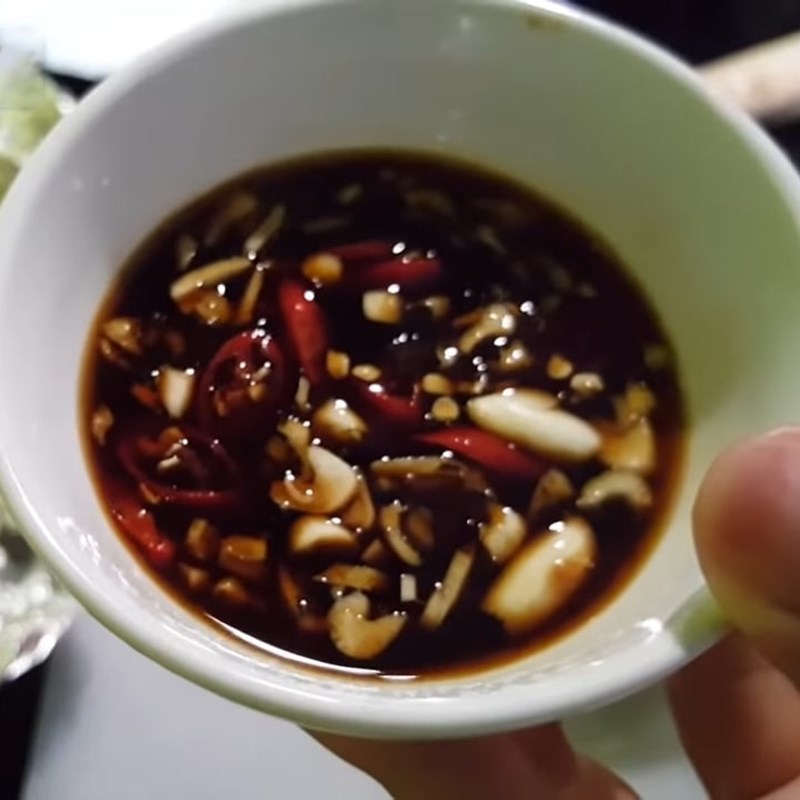 Bước 3 Chặt vịt và pha nước chấm Vịt hấp chanh