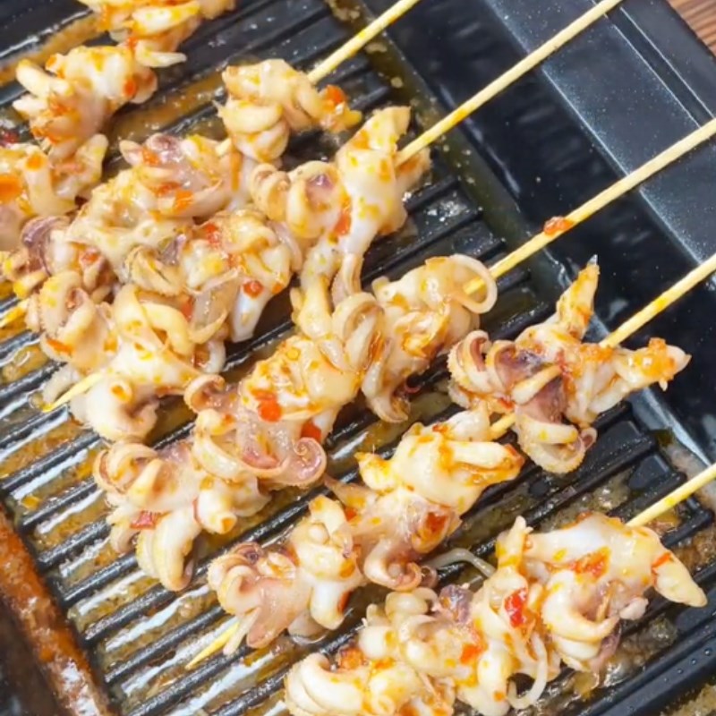 Bước 3 Chế biến Mực nướng sa tế (Công thức được chia sẻ từ Tiktok Cách Nấu Ngon cùng Cách Nấu Ngon)