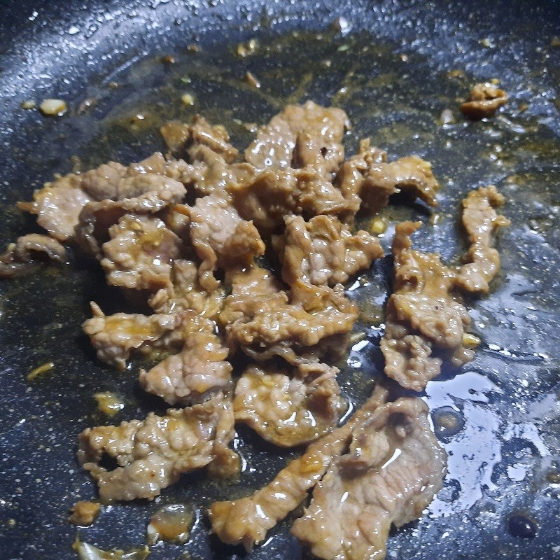 Bước 2 Chế biến thịt bò Thịt bò trộn bắp cải