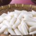Cách làm tokbokki - bánh gạo Hàn Quốc từ bột gạo đơn giản tại nhà 52 chi tiet cong thuc cach lam banh gao han quoc tokbokki deo mem 760x367 1
