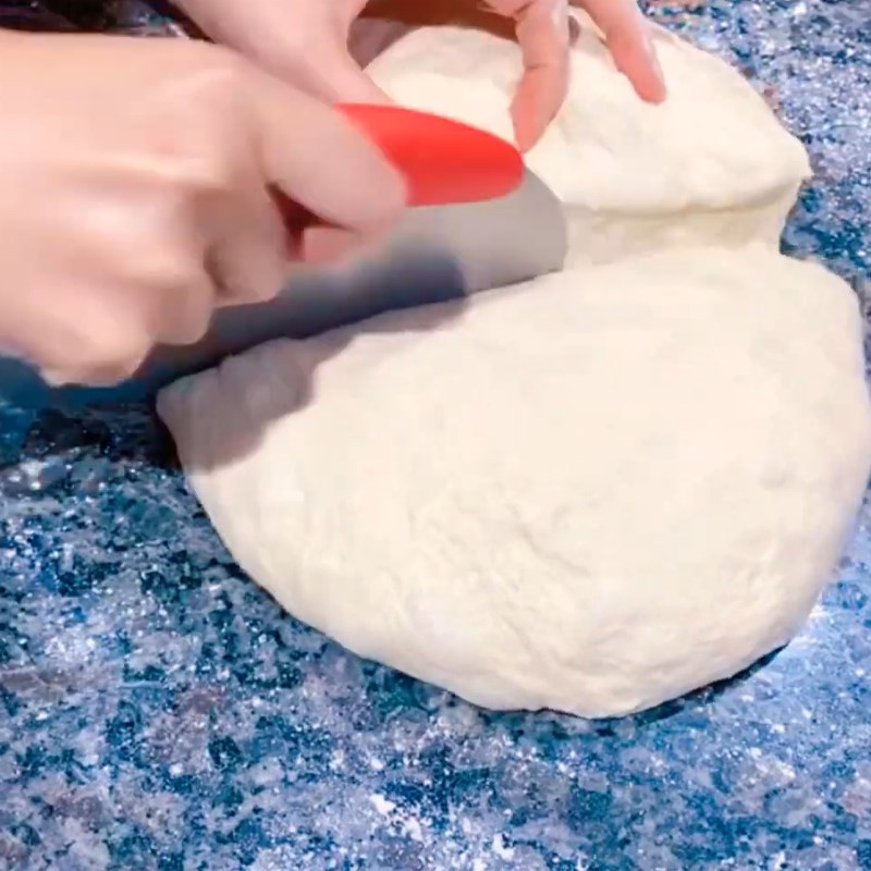 Bước 4 Chia bột và tạo hình bánh Bánh mì baguette kiểu Pháp