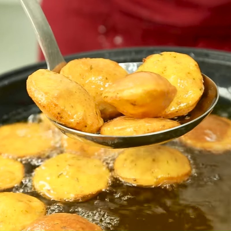 Bước 5 Chiên bánh Bánh khoai tây chiên phồng