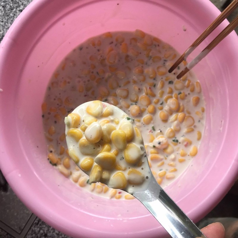 Bước 3 Chiên bánh bắp Bánh bắp chiên giòn