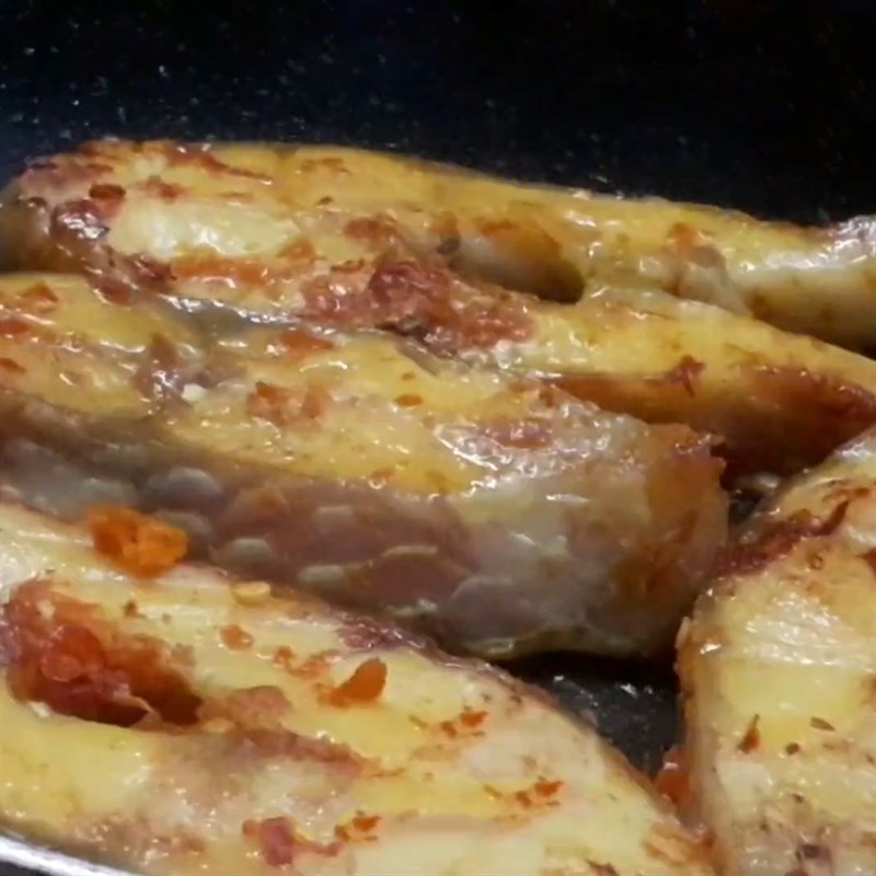 Bước 4 Chiên cá Cá diêu hồng kho nghệ