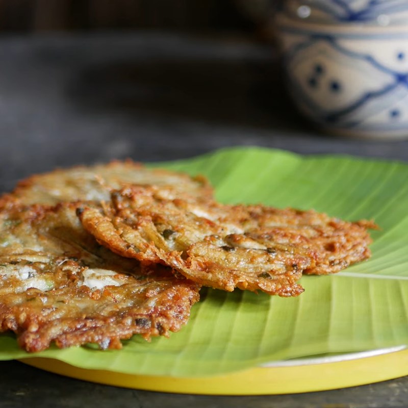 Bước 5 Chiên cá Cá lòng tong chiên bột
