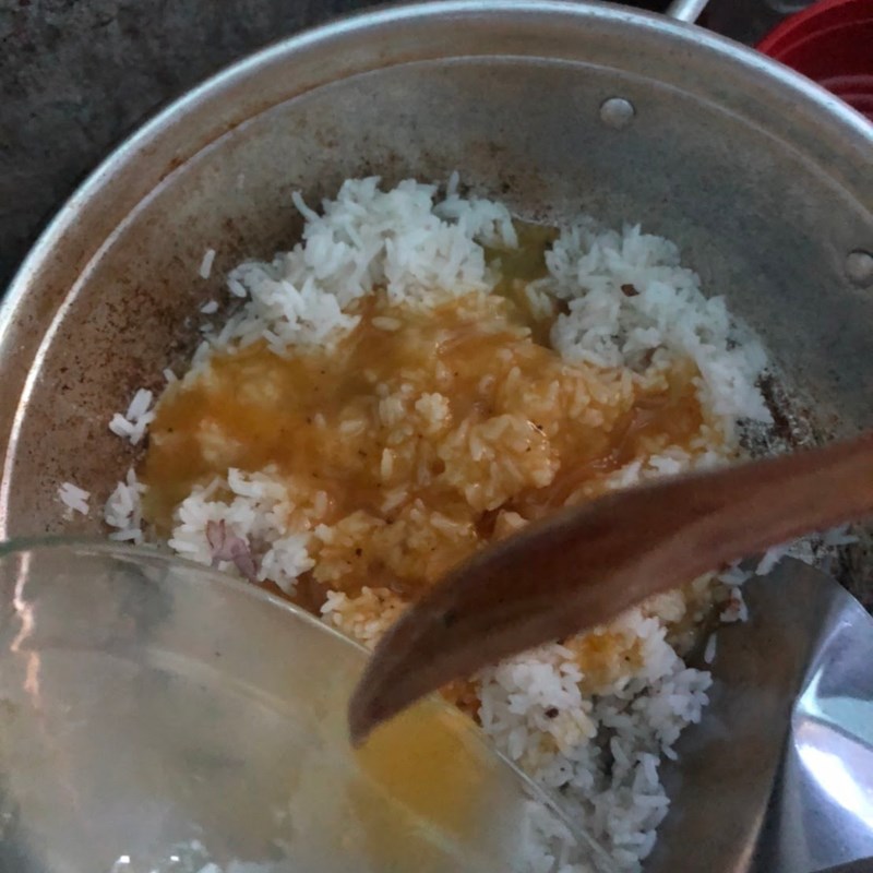 Bước 3 Chiên cơm Cơm chiên trứng