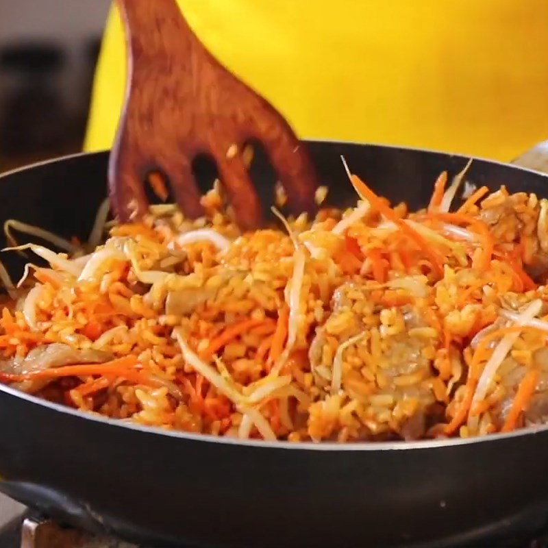 Bước 5 Chiên cơm Cơm chiên bò bulgogi Hàn Quốc