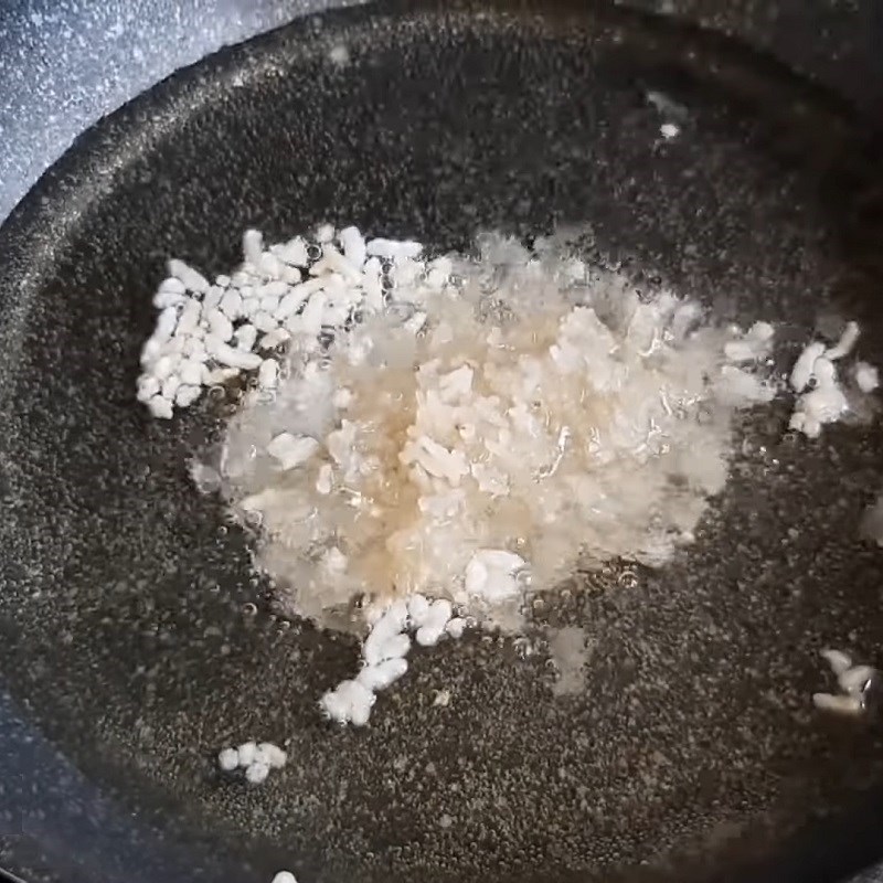 Bước 2 Chiên cơm Cơm chiên nước mắm