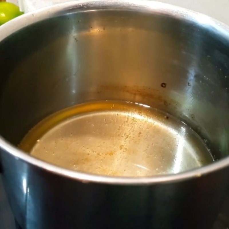 Bước 2 Chiên khô Khô cá đù cháy tỏi