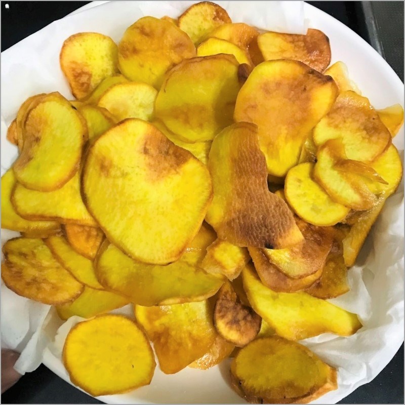 Bước 2 Chiên khoai lang Khoai lang chiên bơ (công thức được chia sẻ từ người dùng)