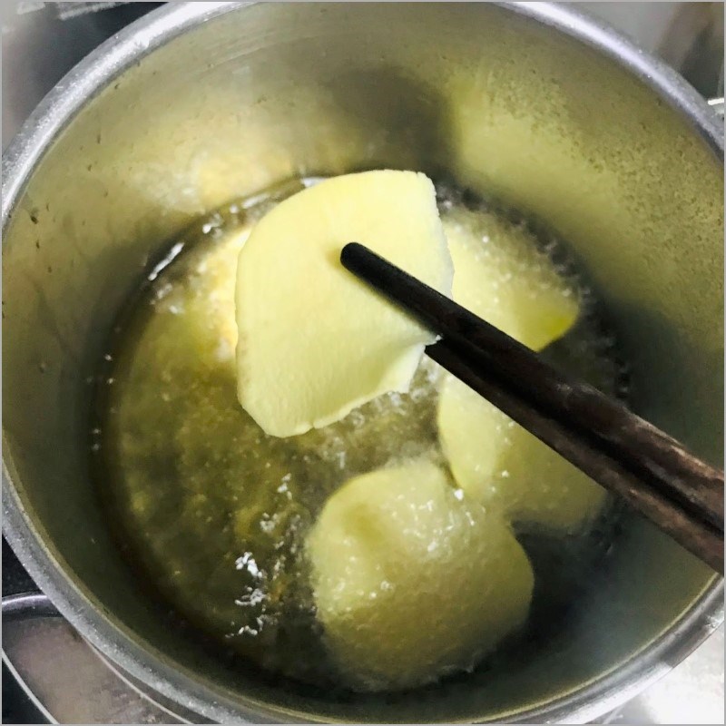 Bước 2 Chiên khoai lang Khoai lang chiên bơ (công thức được chia sẻ từ người dùng)