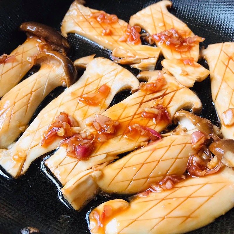 Bước 3 Chiên nấm Nấm đùi gà chiên
