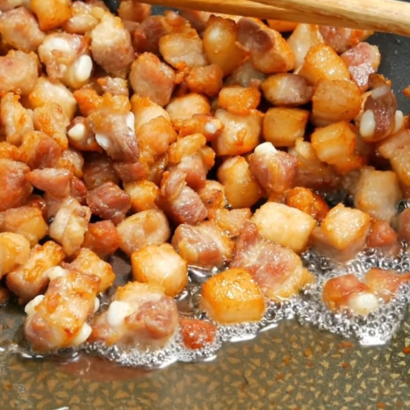 Bước 3 Chiên sơ thịt Thịt ba rọi rim sả ớt