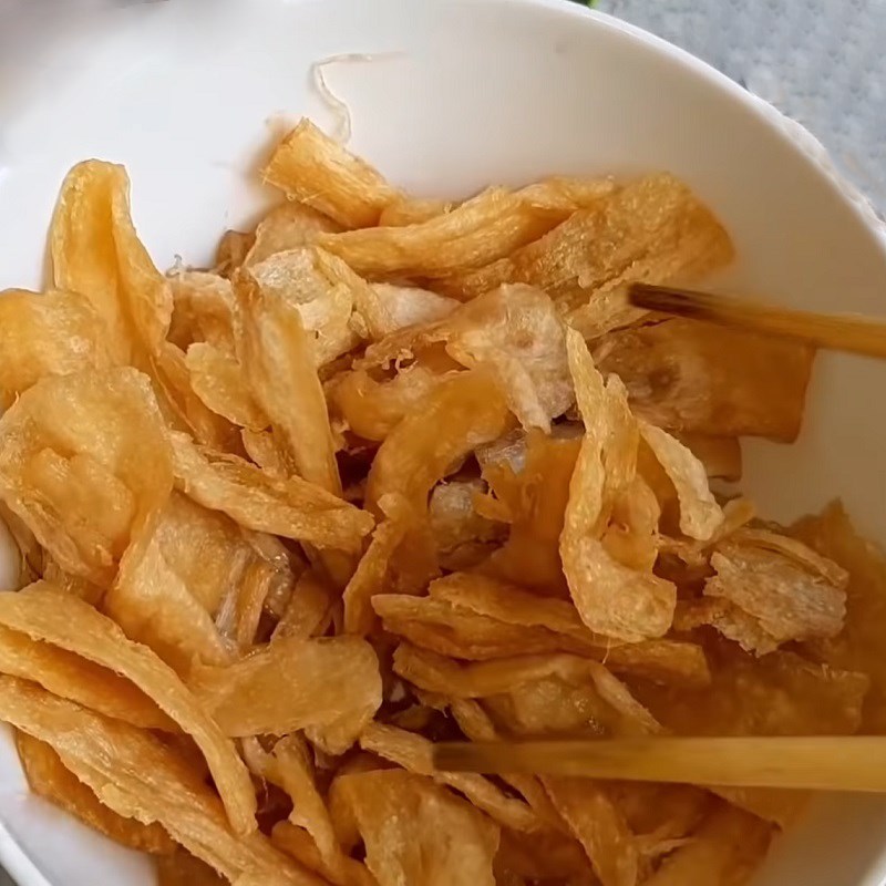 Bước 2 Chiên sườn non Khô bò chay từ sườn non
