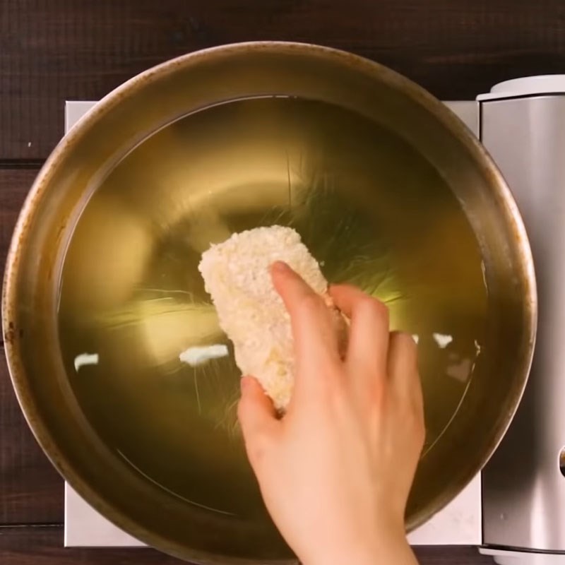 Bước 6 Chiên thịt Thịt heo cuộn phô mai jambon chiên xù