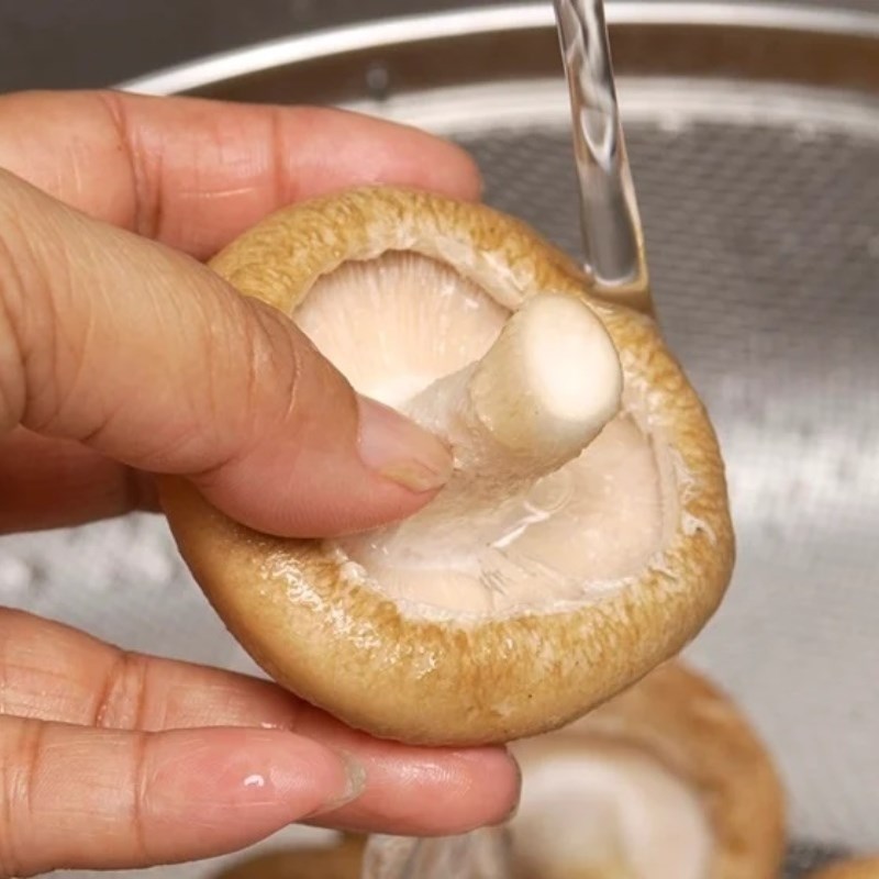 Bước 2 Chuẩn bị nấm Lầu nấm lá é