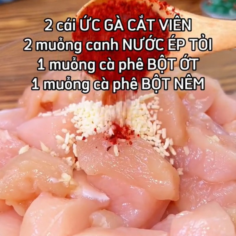 Bước 1 Chuẩn bị nguyên liệu Gà chiên sốt bơ tỏi (Công thức được chia sẻ từ Tiktok Cách Nấu Ngon cùng Cách Nấu Ngon)