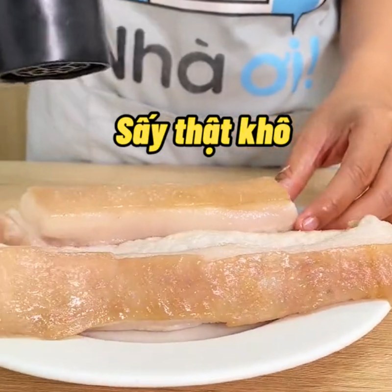 Bước 1 Chuẩn bị nguyên liệu Ba rọi lắc sả tắc (Công thức được chia sẻ từ Tiktok Cách Nấu Ngon cùng Cách Nấu Ngon)