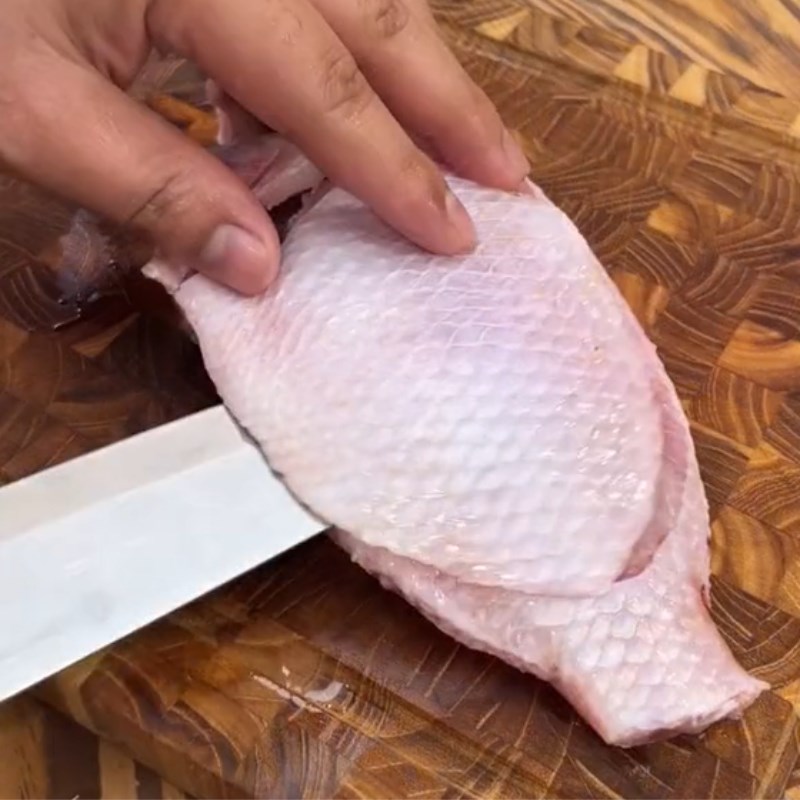 Bước 1 Chuẩn bị nguyên liệu Cá diêu hồng sốt cam (Công thức được chia sẻ từ Tiktok vào bếp cùng Cách Nấu Ngon)