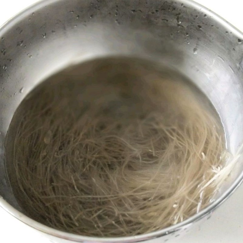 Bước 1 Chuẩn bị nguyên liệu Miến xào tôm kiểu Thái (Công thức được chia sẻ từ Tiktok Cách Nấu Ngon cùng Cách Nấu Ngon)