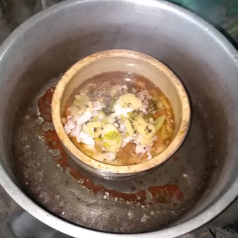 Bước 3 Chưng cách thủy Cá mặn chưng thịt