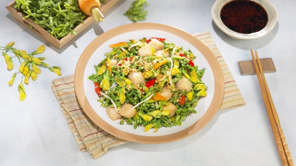Cồi sò điệp xào hoa thiên lý