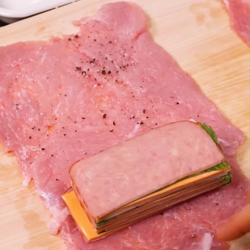 Bước 4 Cuốn thịt Thịt heo cuộn phô mai jambon chiên xù