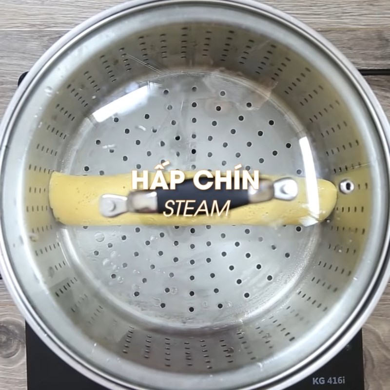 Bước 4 Cuộn và hấp trứng cuộn tôm Trứng cuộn tôm hấp