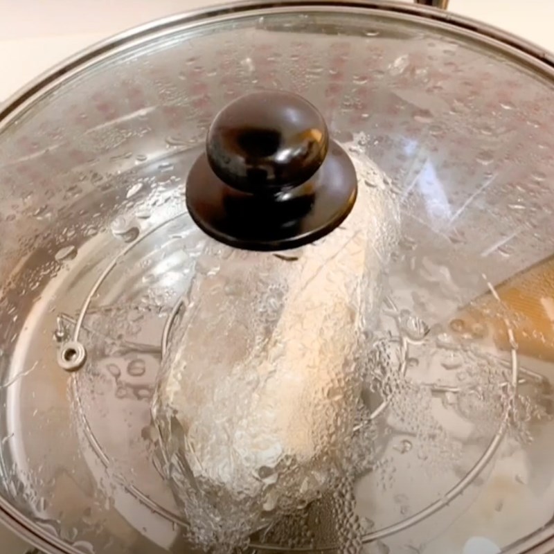 Bước 2 Cuộn và hấp ức gà Ức gà hấp gừng tỏi