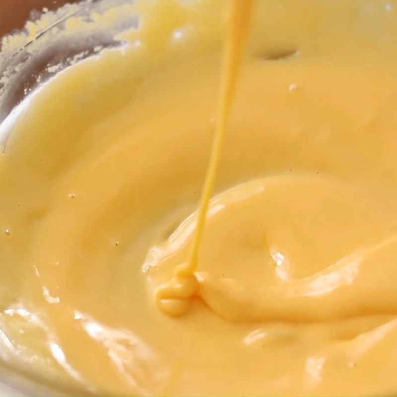 Bước 4 Đánh cách thủy trứng Tiramisu trà xanh