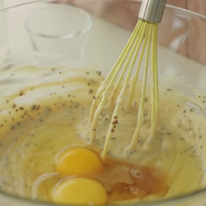 Bước 2 Đánh kem phô mai cà phê Cheesecake cà phê