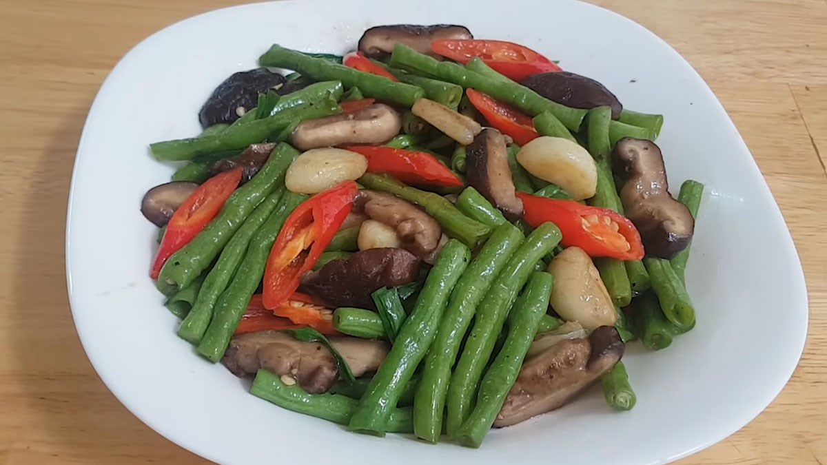 Đậu đũa xào nấm đông cô