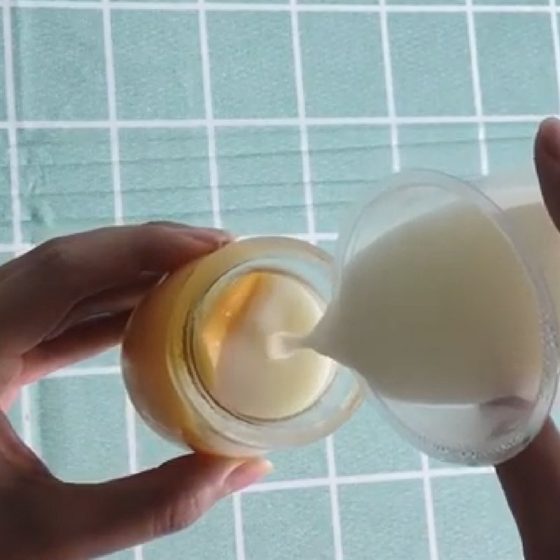 Bước 4 Đổ khuôn Pudding xoài