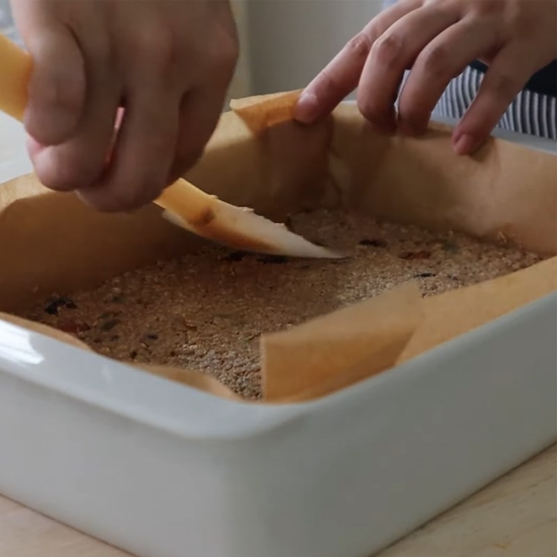 Bước 3 Đổ khuôn Bánh ngũ cốc chuối yến mạch