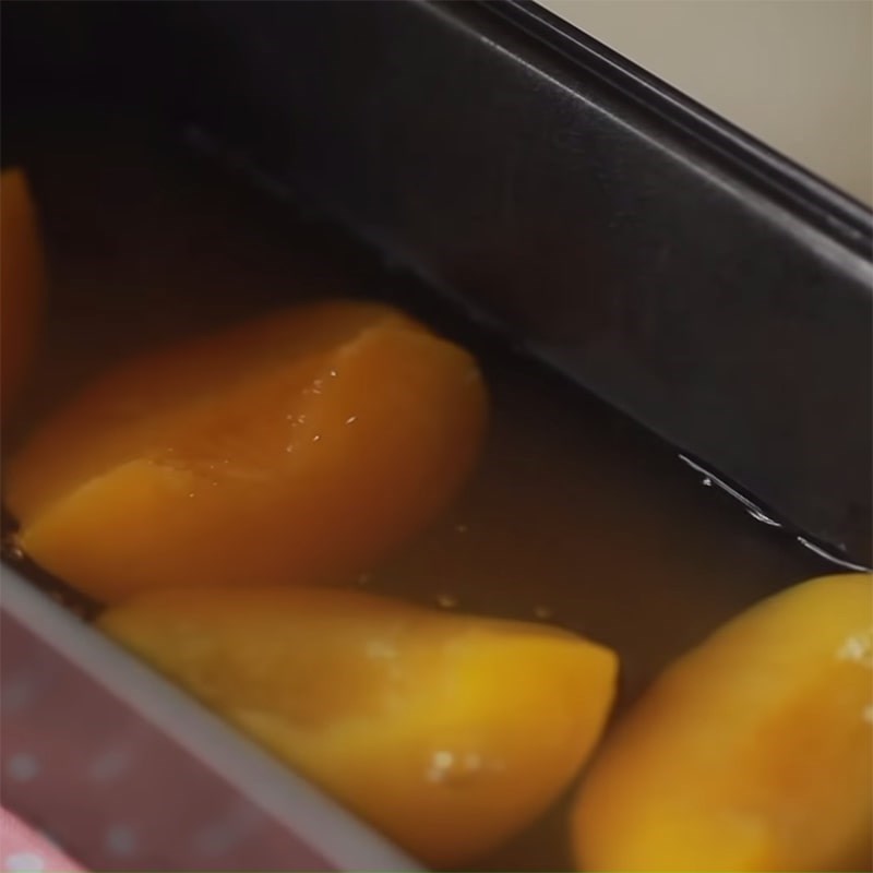Bước 3 Đổ khuôn Panna cotta thạch trà đào