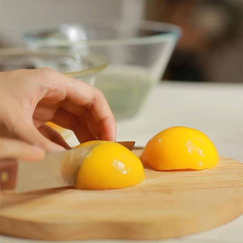Bước 3 Đổ khuôn Panna cotta thạch trà đào