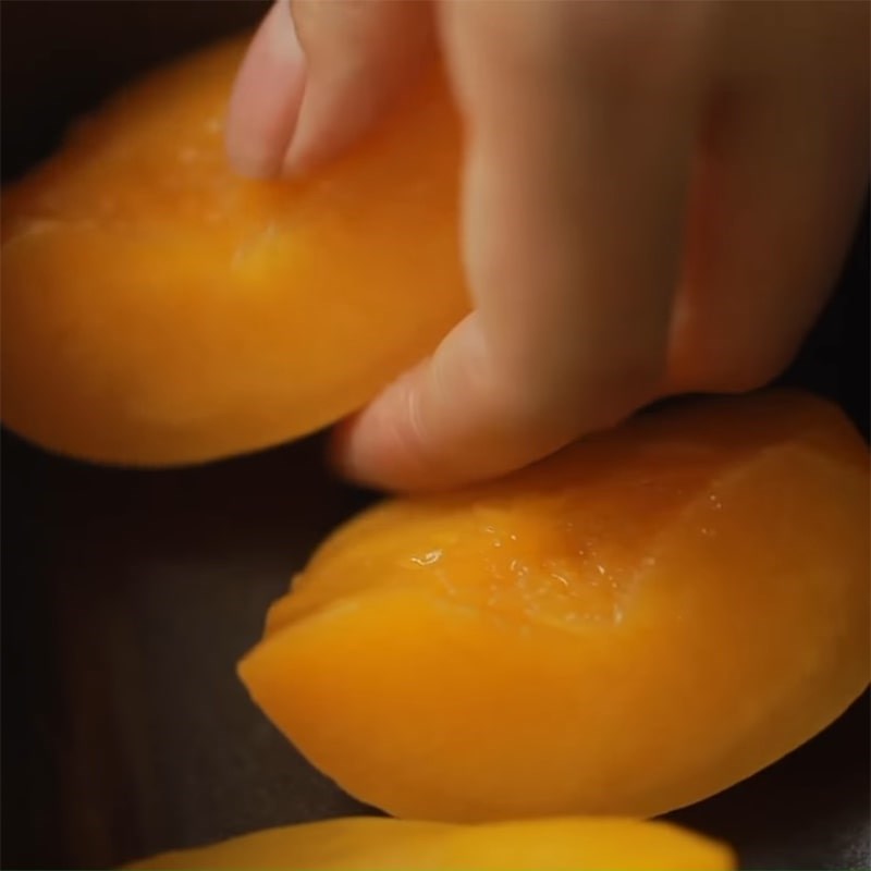Bước 3 Đổ khuôn Panna cotta thạch trà đào