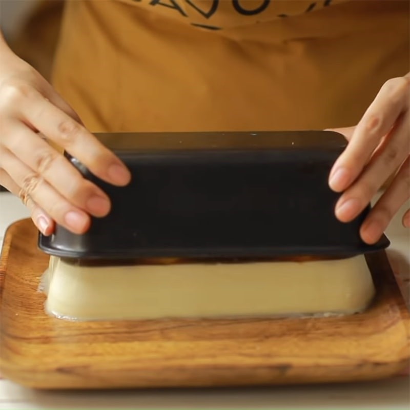 Bước 5 Đổ khuôn Panna cotta thạch trà đào