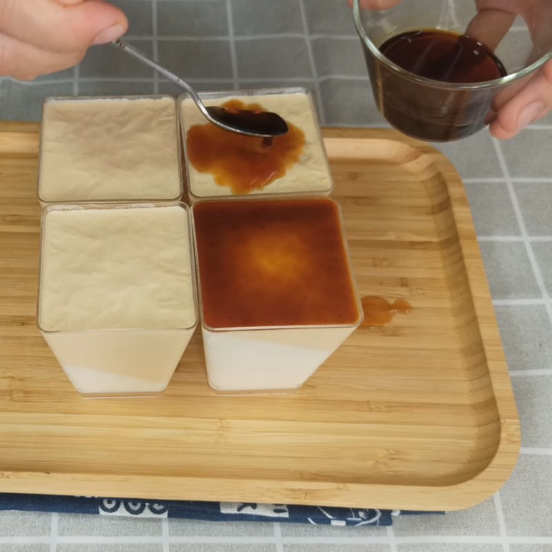 Bước 5 Đổ khuôn lần 2 Panna cotta dừa caramel
