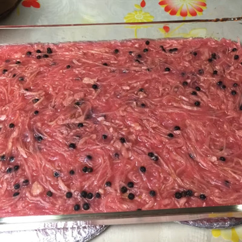 Bước 5 Đổ khuôn và hoàn thành Nem chua chay làm từ đu đủ