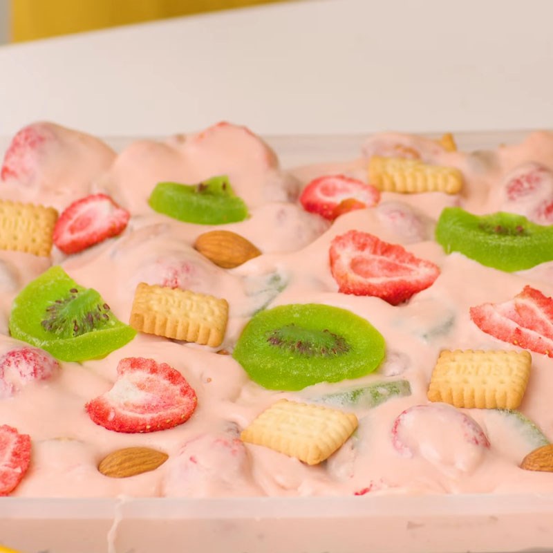 Bước 3 Đổ khuôn và làm cứng kẹo Kẹo nougat dâu