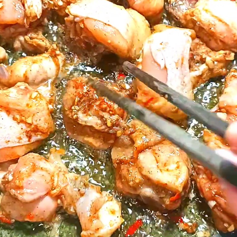 Bước 3 Chiên gà Gà chiên ngũ vị hương