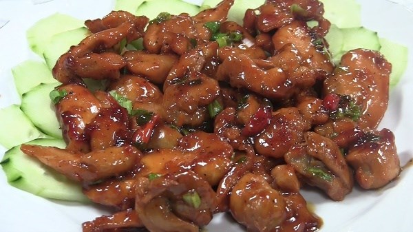 Gà kho tiêu xay