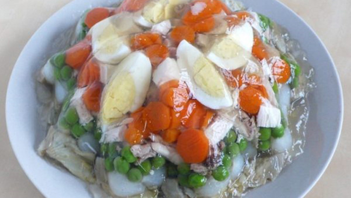 Gà nấu đông với trứng gà, trứng vịt